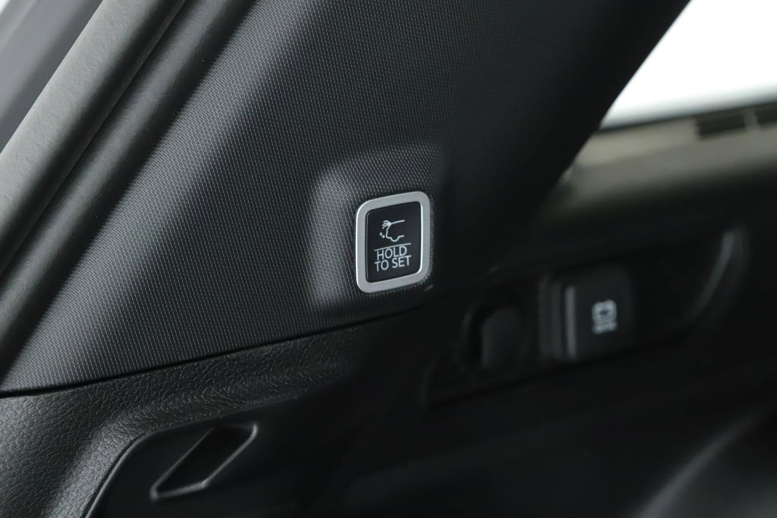 New 2026 Jeep Grand Cherokee Limited w/ Limited Altitude Package image 17