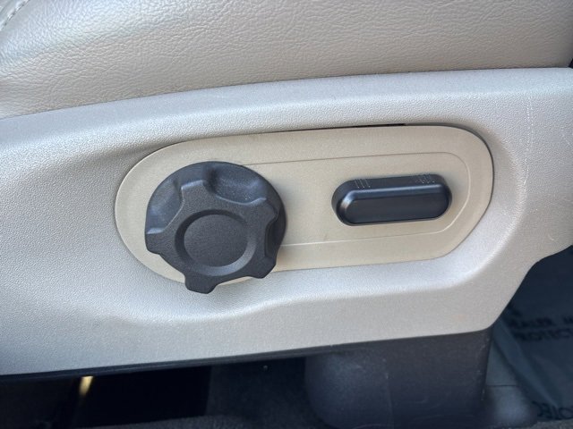 Used 2015 Ford Explorer Limited image 22