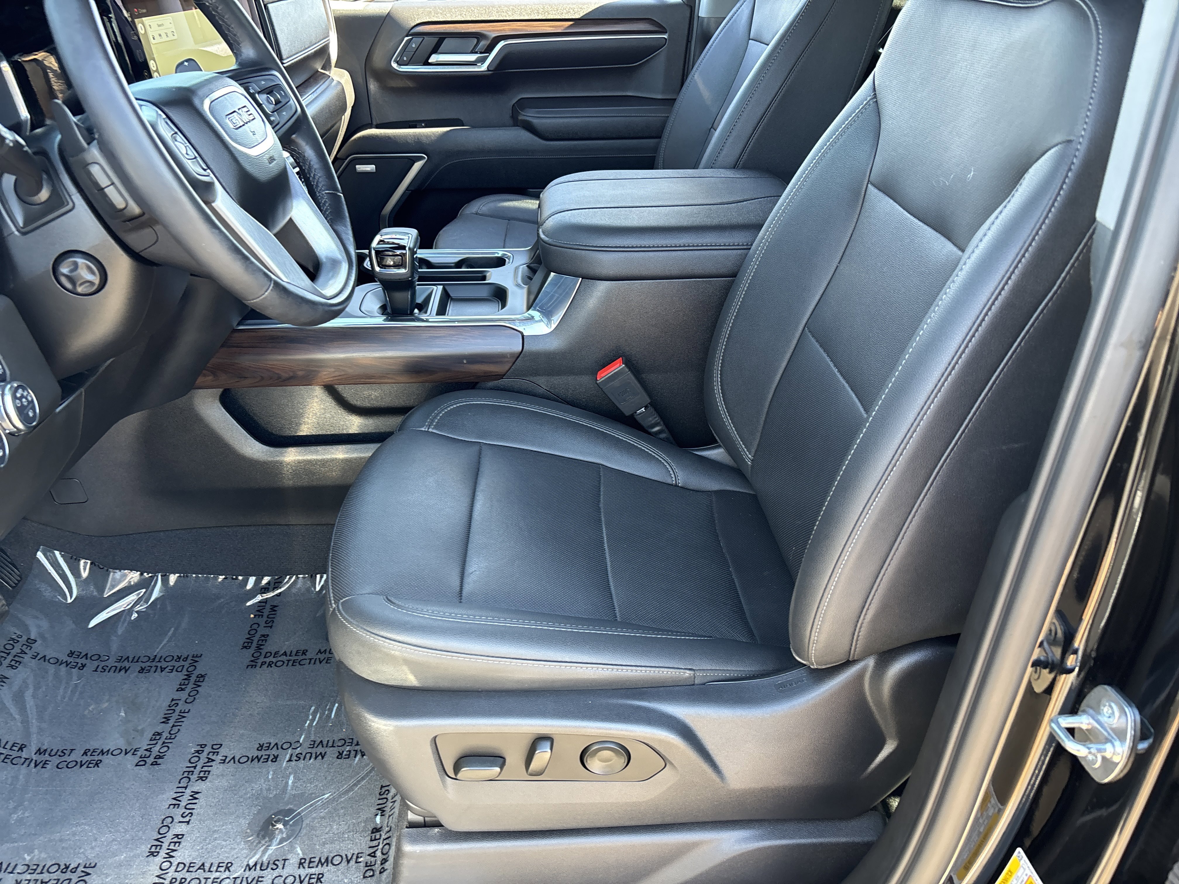 Used 2023 GMC Sierra 1500 SLT w/ SLT Convenience Package AWD/4WD image 16