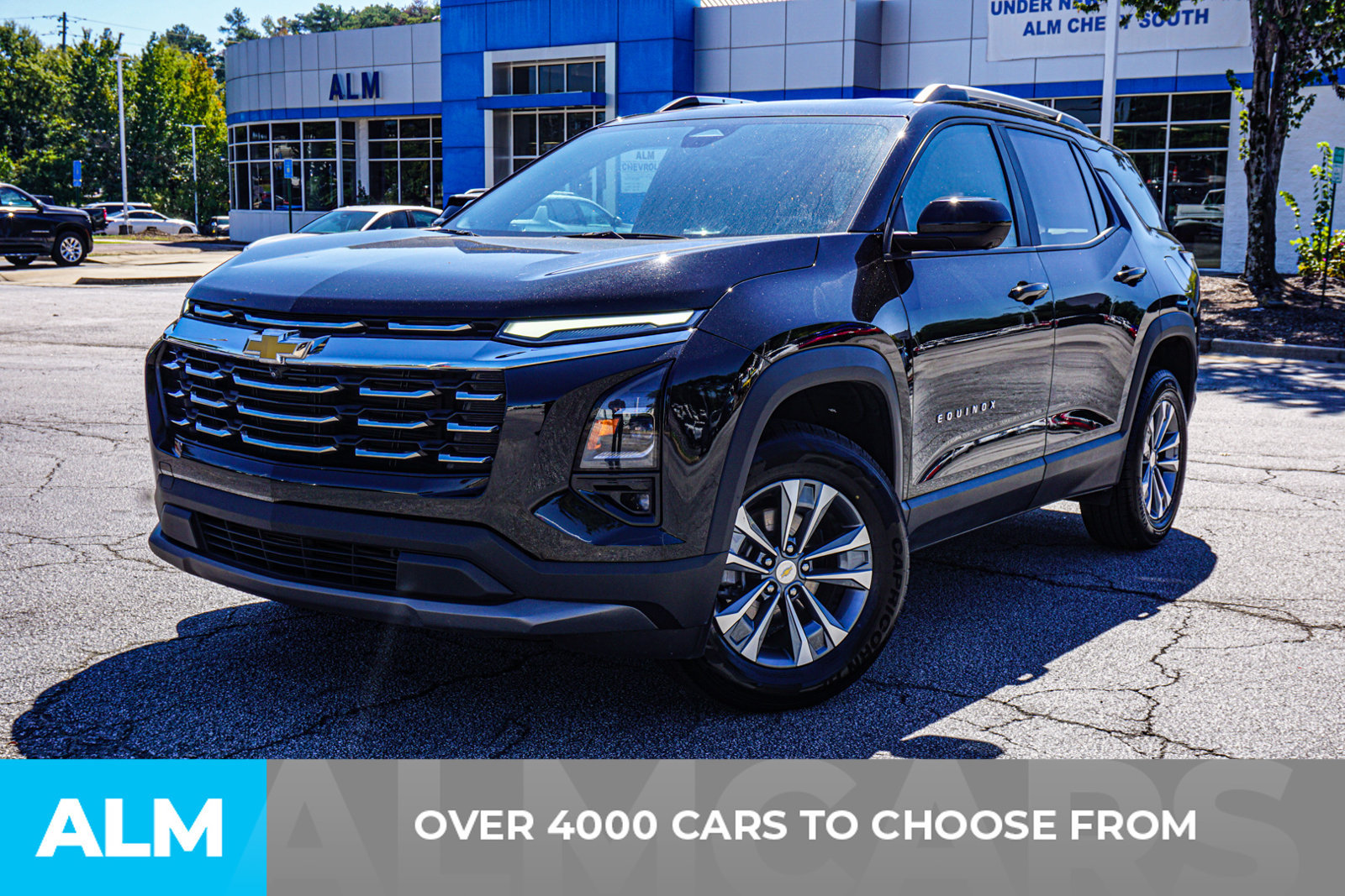 Used 2025 Chevrolet Equinox LT w/ Convenience Package II FWD image 2