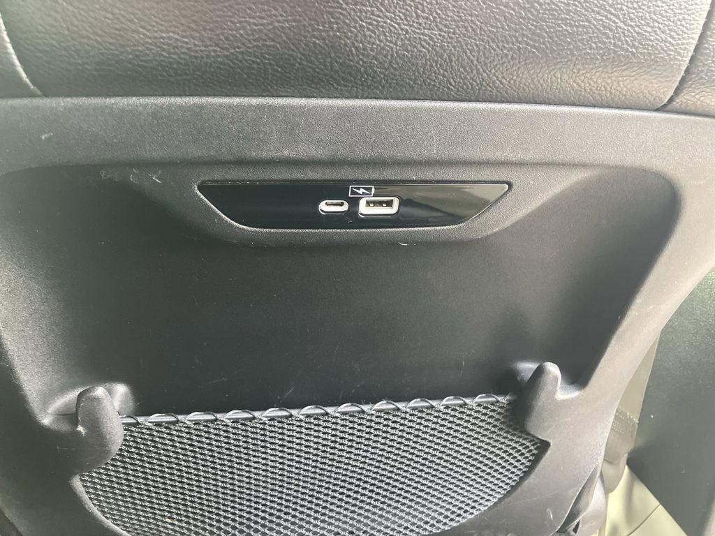 Used 2022 Chrysler Pacifica Touring-L FWD image 33