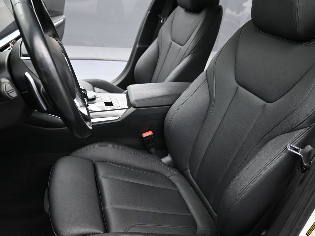 Used 2021 BMW 330i xDrive Sedan w/ Convenience Package image 10