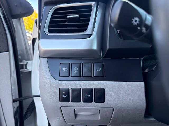 Used 2019 Toyota Highlander Limited AWD/4WD image 16