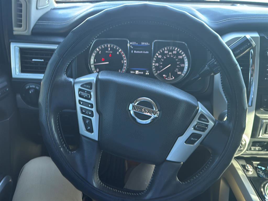 Used 2019 Nissan Titan PRO-4X w/ Pro-4x Convenience Package image 4