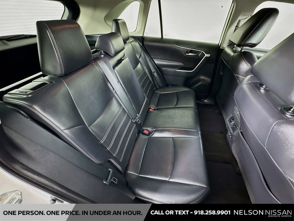 Used 2020 Toyota RAV4 XLE Premium image 26