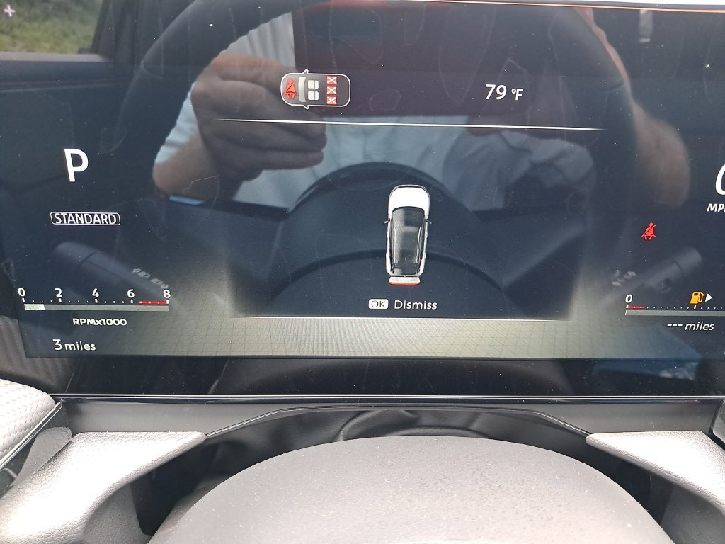 New 2026 Nissan Kicks SR AWD/4WD image 16