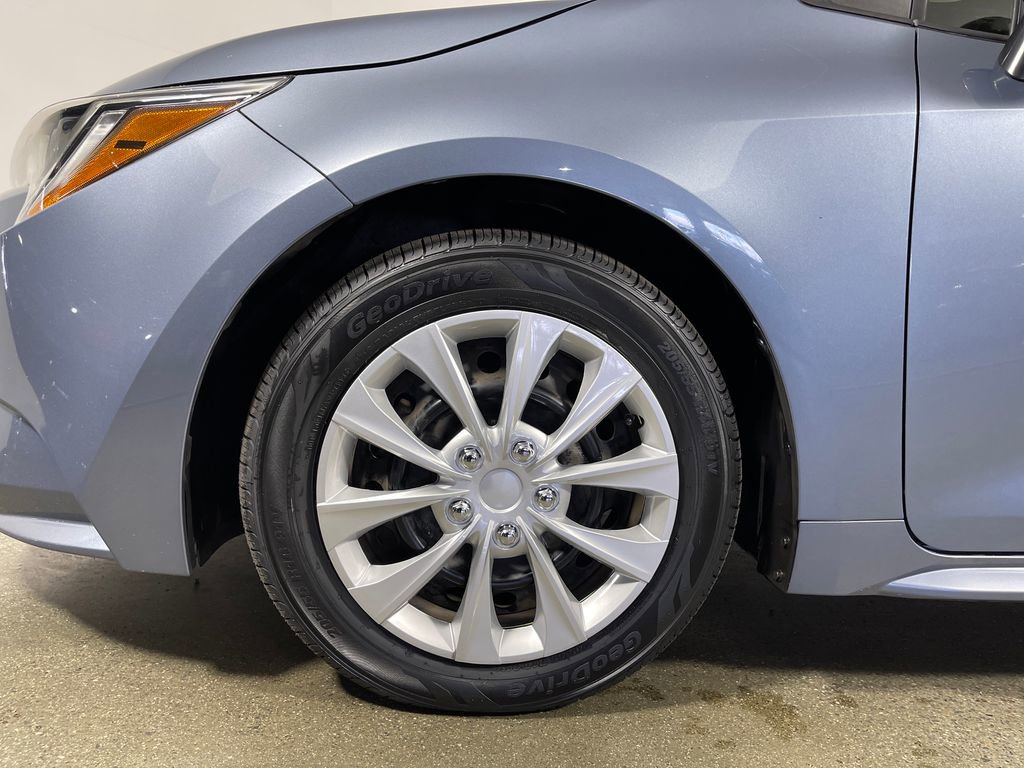 Certified 2020 Toyota Corolla LE FWD image 11
