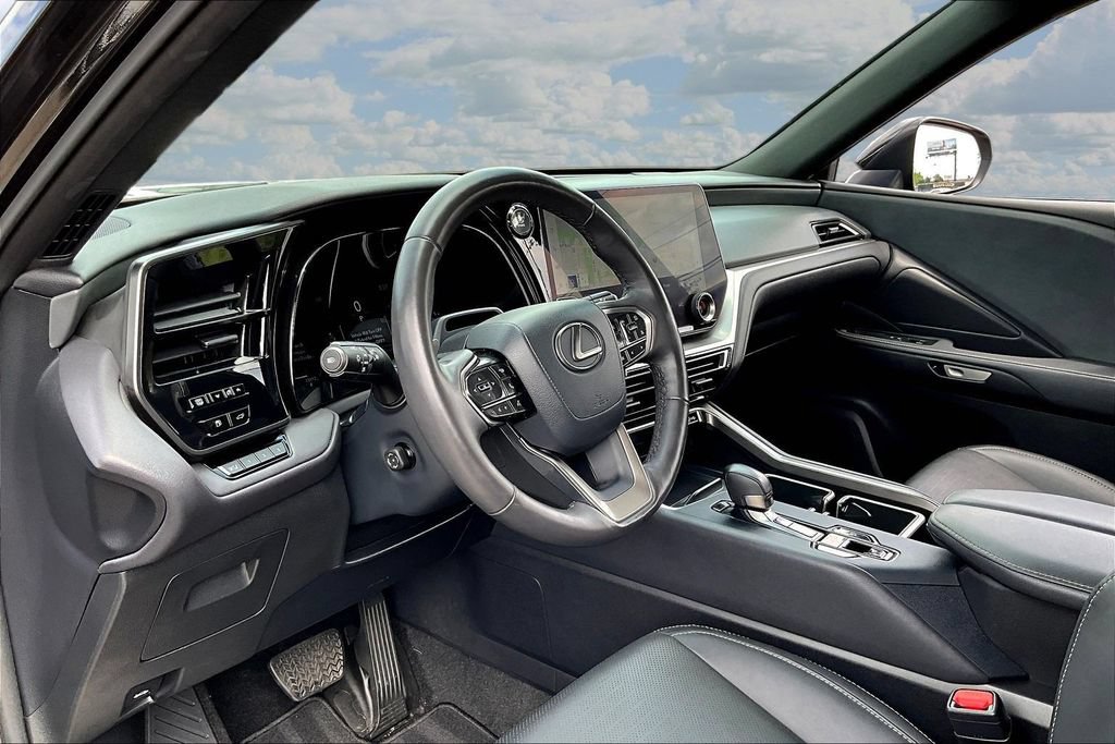 Used 2024 Lexus TX 350 FWD w/ Captains Chair Package image 17