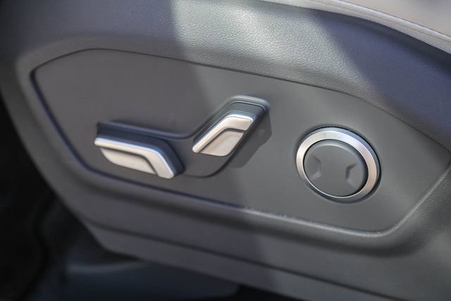 Certified 2025 Hyundai Santa Fe SEL image 24