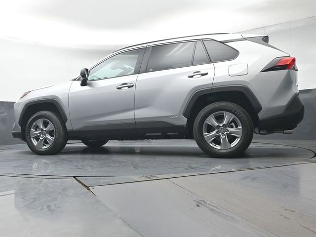 Certified 2025 Toyota RAV4 LE AWD/4WD image 27