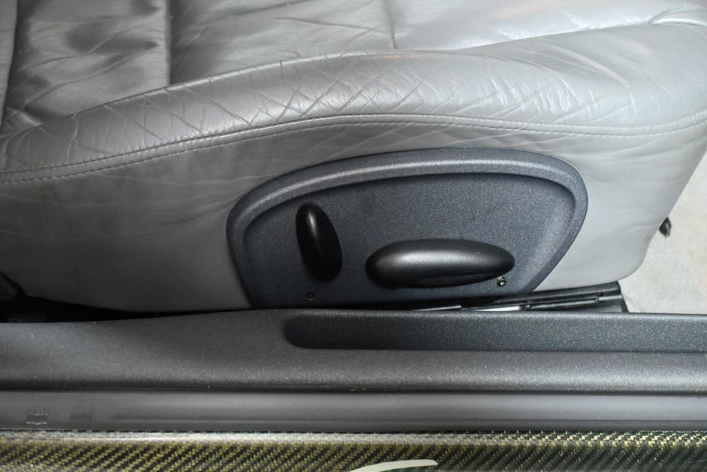 Used 1999 Porsche 911 Carrera 4 image 25