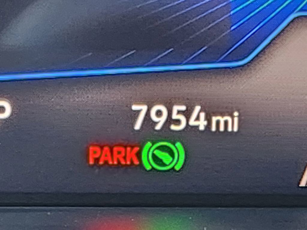 Certified 2024 Volkswagen Tiguan SE image 21