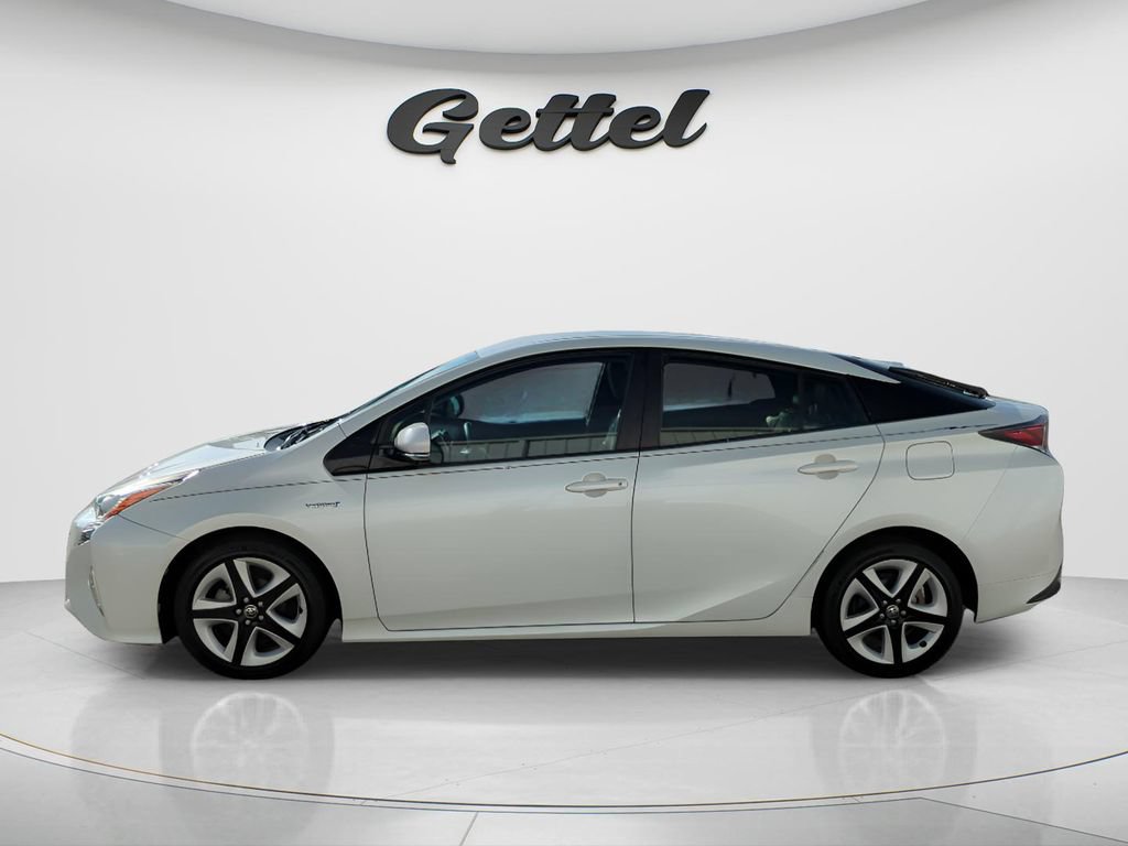 Used 2017 Toyota Prius Four Touring FWD image 8