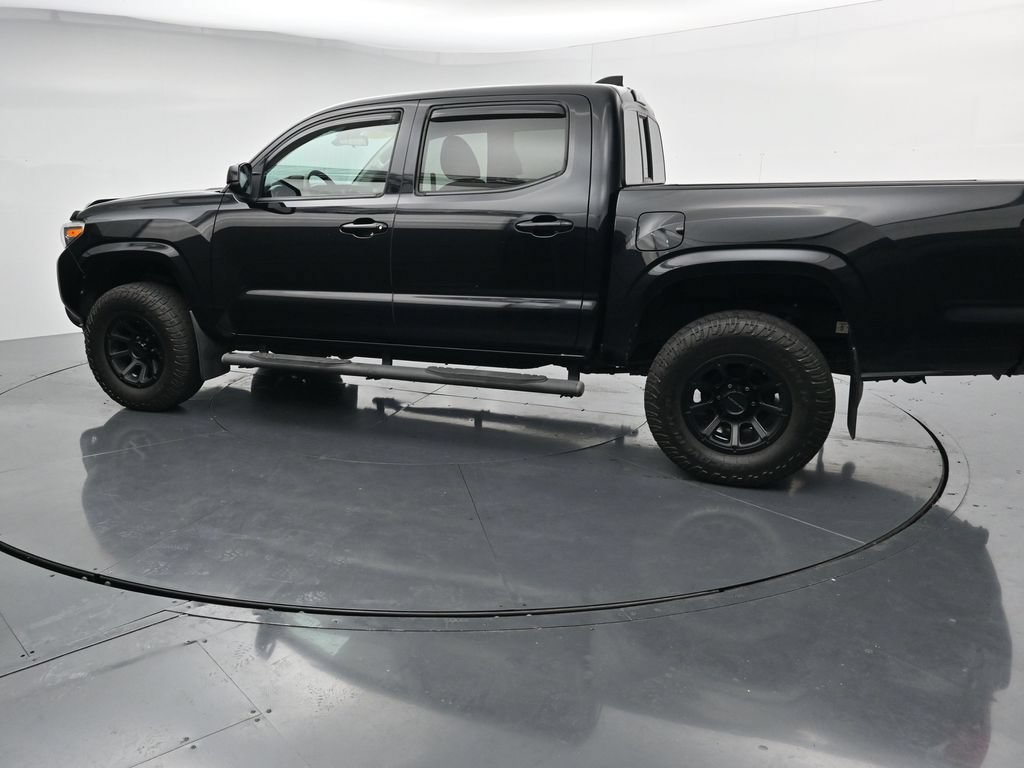 Used 2020 Toyota Tacoma SR AWD/4WD image 5