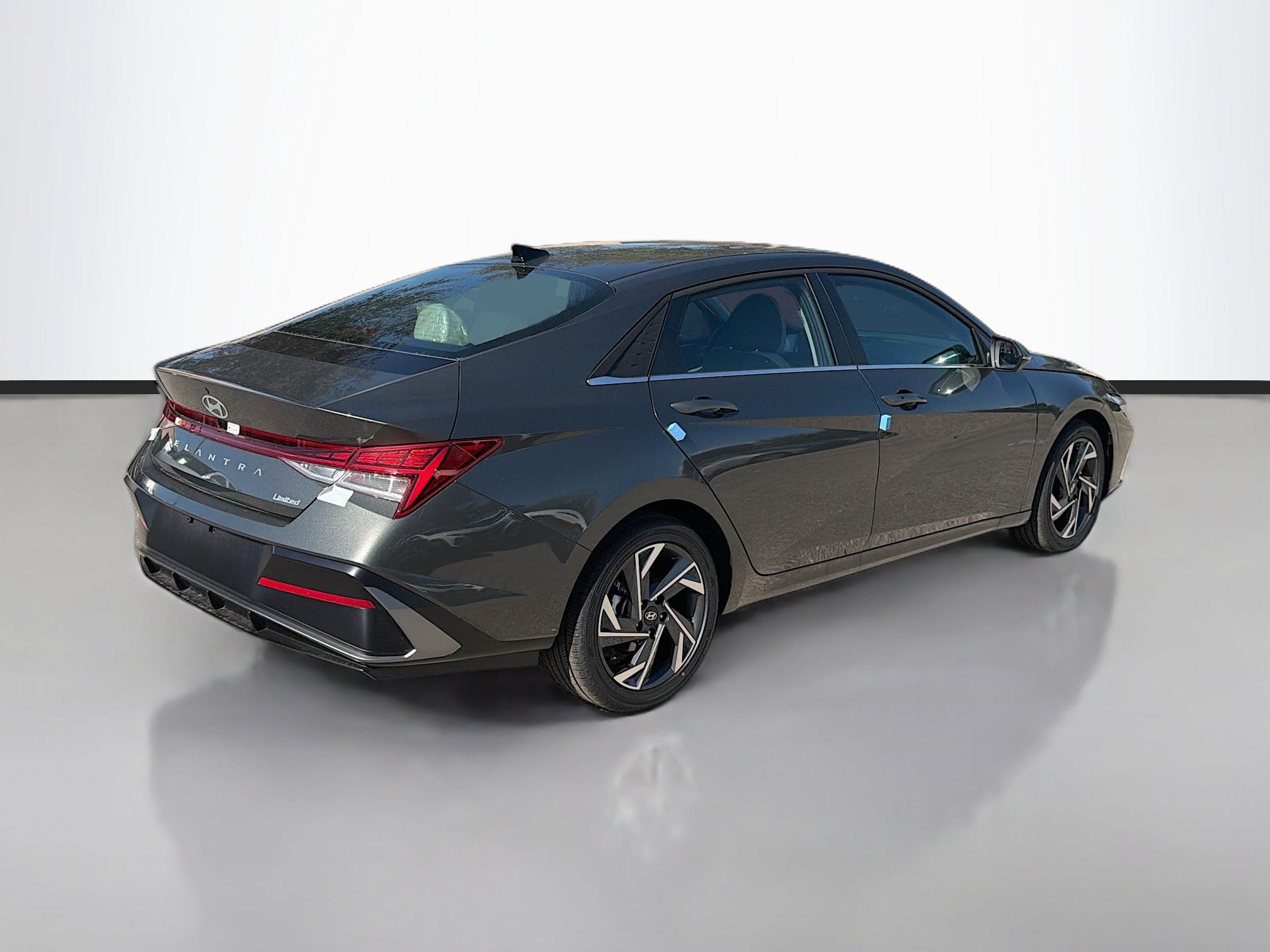 New 2026 Hyundai Elantra Limited image 4