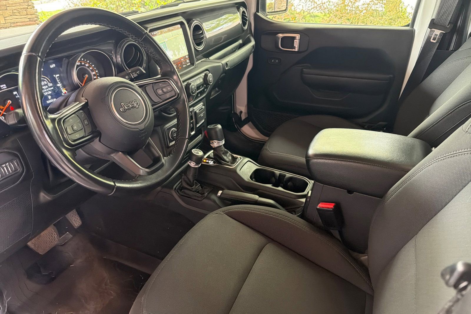 Used 2022 Jeep Gladiator Sport AWD/4WD image 11