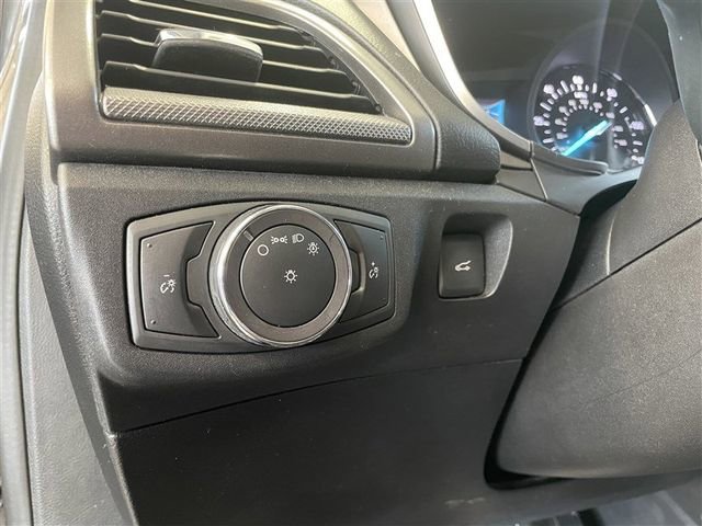 Used 2019 Ford Fusion SE image 17