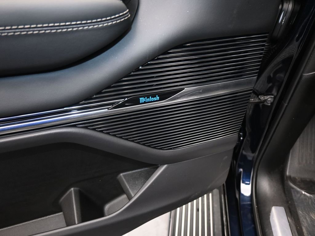 Used 2024 Jeep Grand Wagoneer L Series II w/ Quick Order Packagew 28T image 15