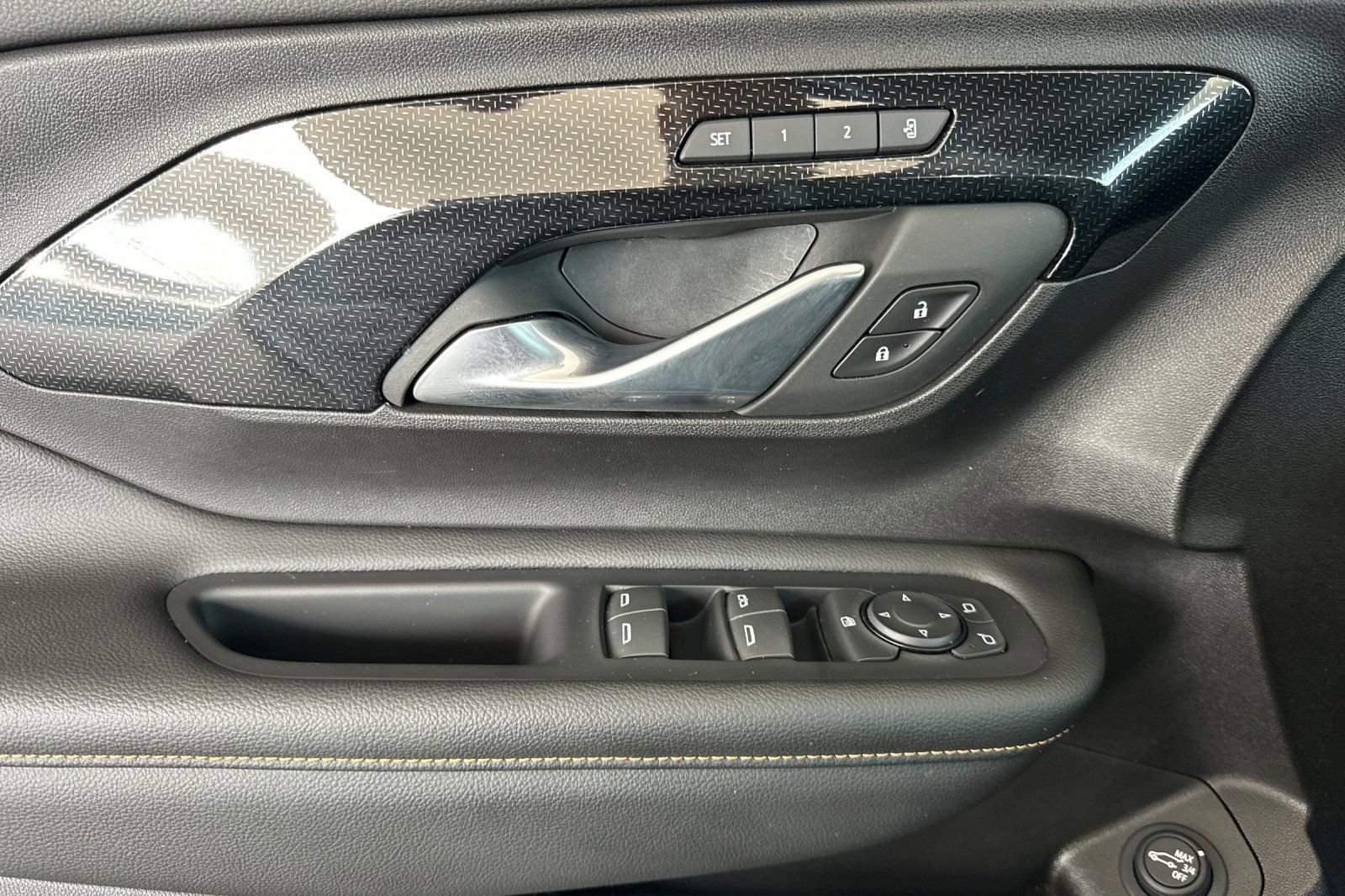 Used 2024 GMC Terrain AT4 w/ Tech Package image 11