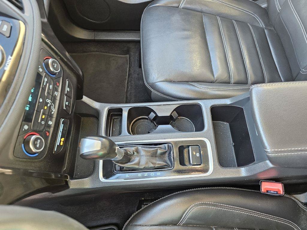 Used 2017 Ford Escape Titanium AWD/4WD image 28