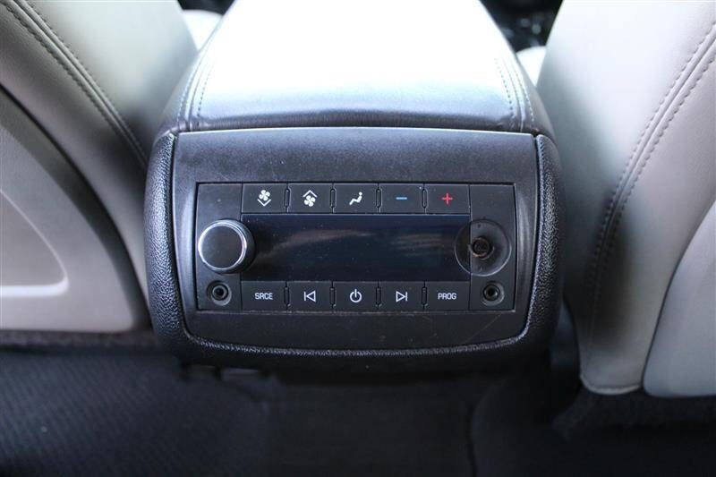 Used 2011 Chevrolet Traverse LTZ w/ LPO, 'HIT The Road' Package AWD/4WD image 27