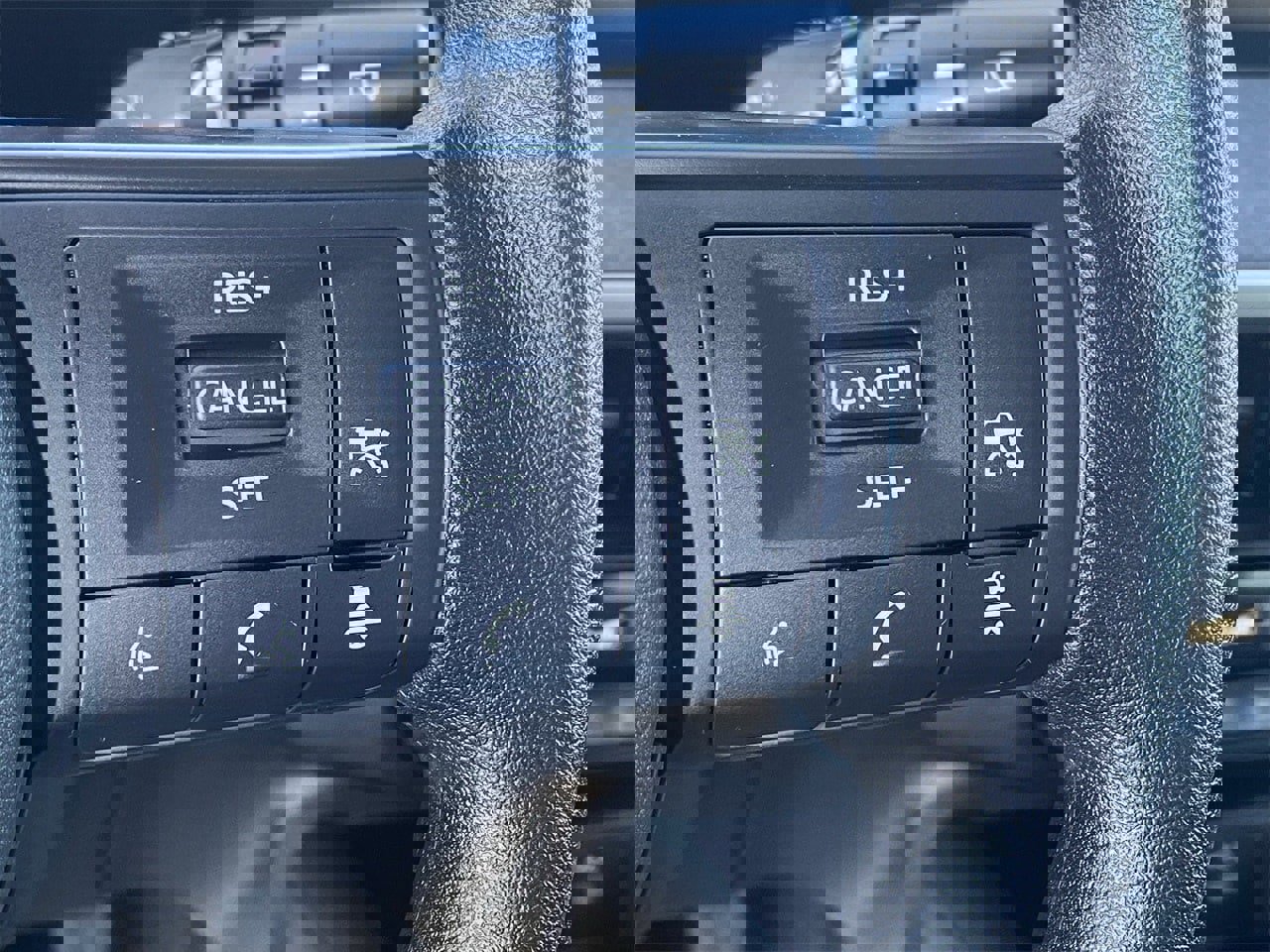 New 2026 Nissan Kicks SV image 32