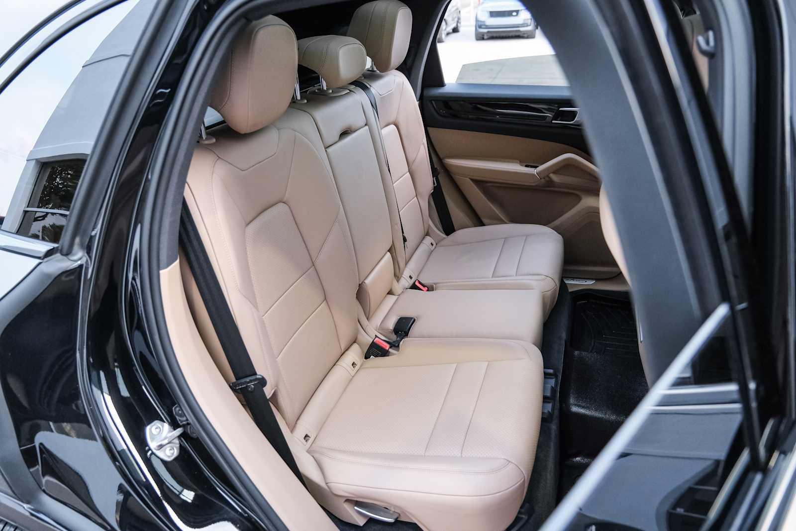 Used 2019 Porsche Cayenne AWD/4WD image 29
