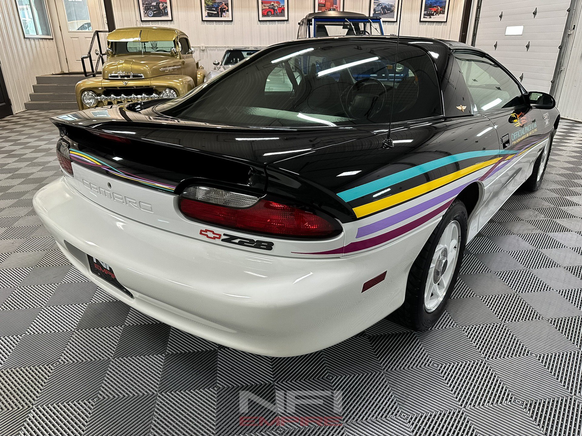 Used 1993 Chevrolet Camaro Z28 RWD image 8