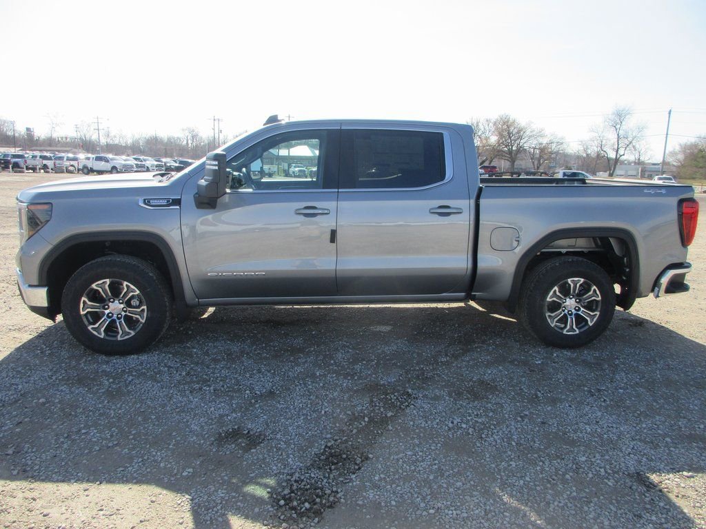 New 2026 GMC Sierra 1500 SLE w/ Max Trailering Package image 9