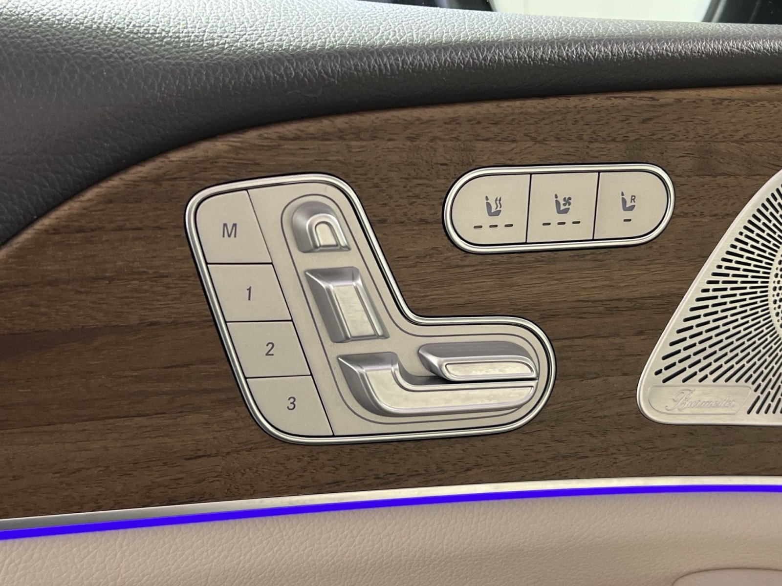 Used 2020 Mercedes-Benz GLS 450 4MATIC image 33