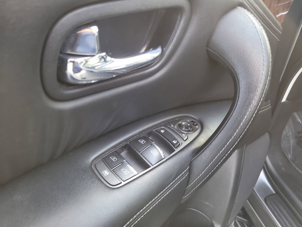 Used 2018 Nissan Armada SL w/ Premium Package image 17