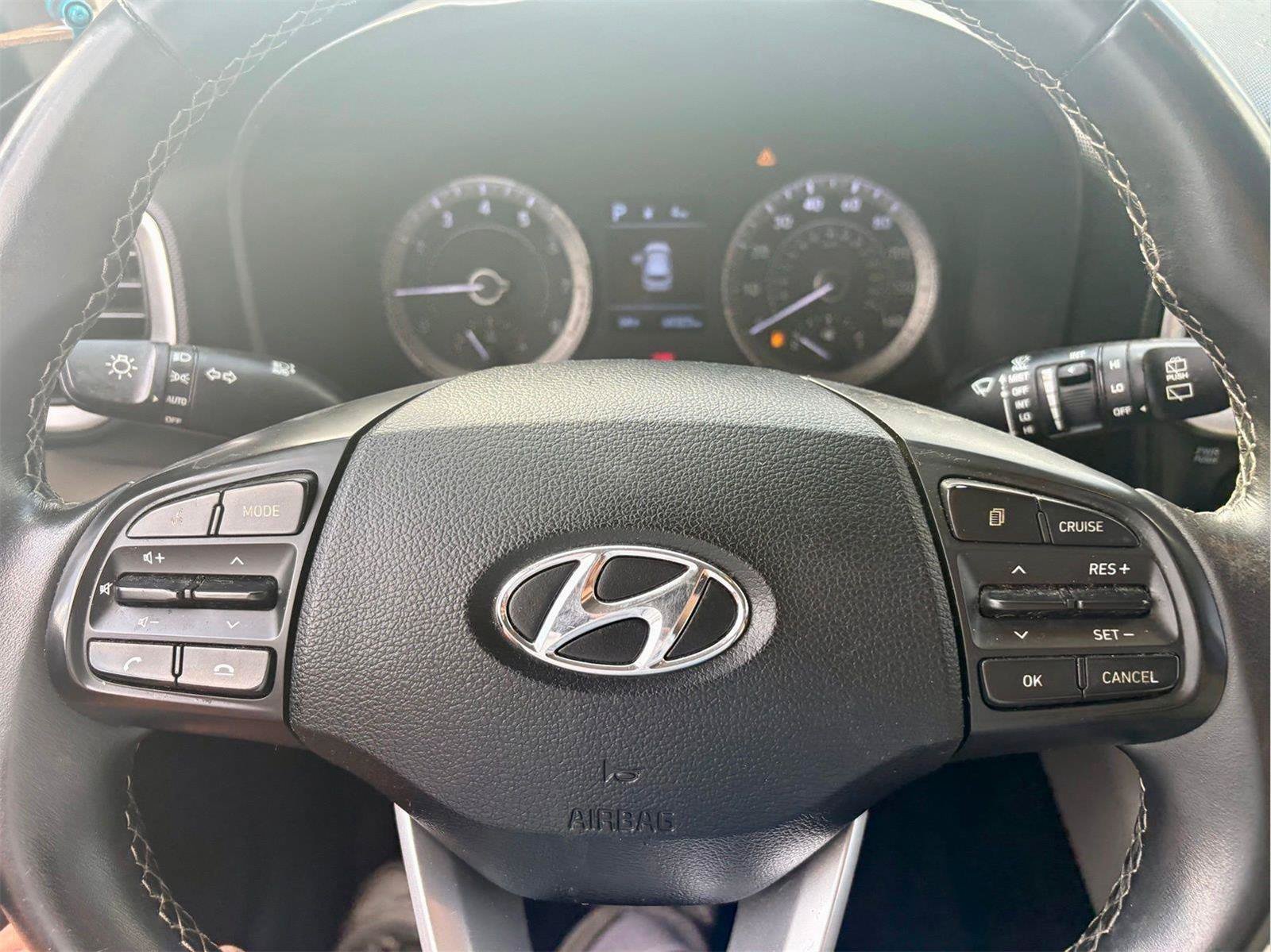 Used 2021 Hyundai Venue SEL FWD image 14