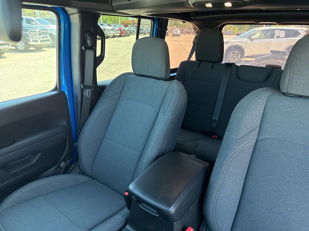 Used 2024 Jeep Wrangler Unlimited Sport AWD/4WD image 42