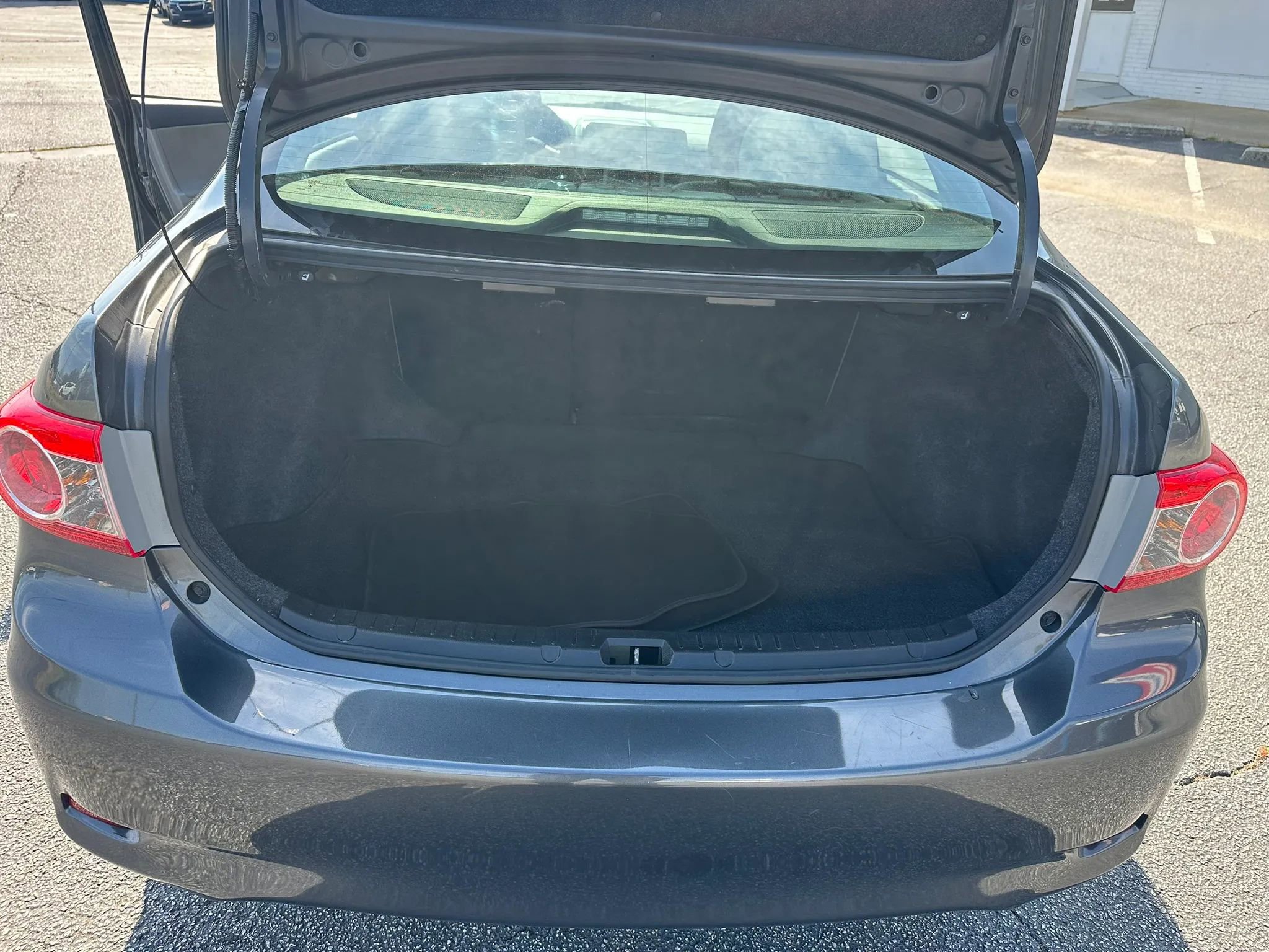 Used 2011 Toyota Corolla LE image 15