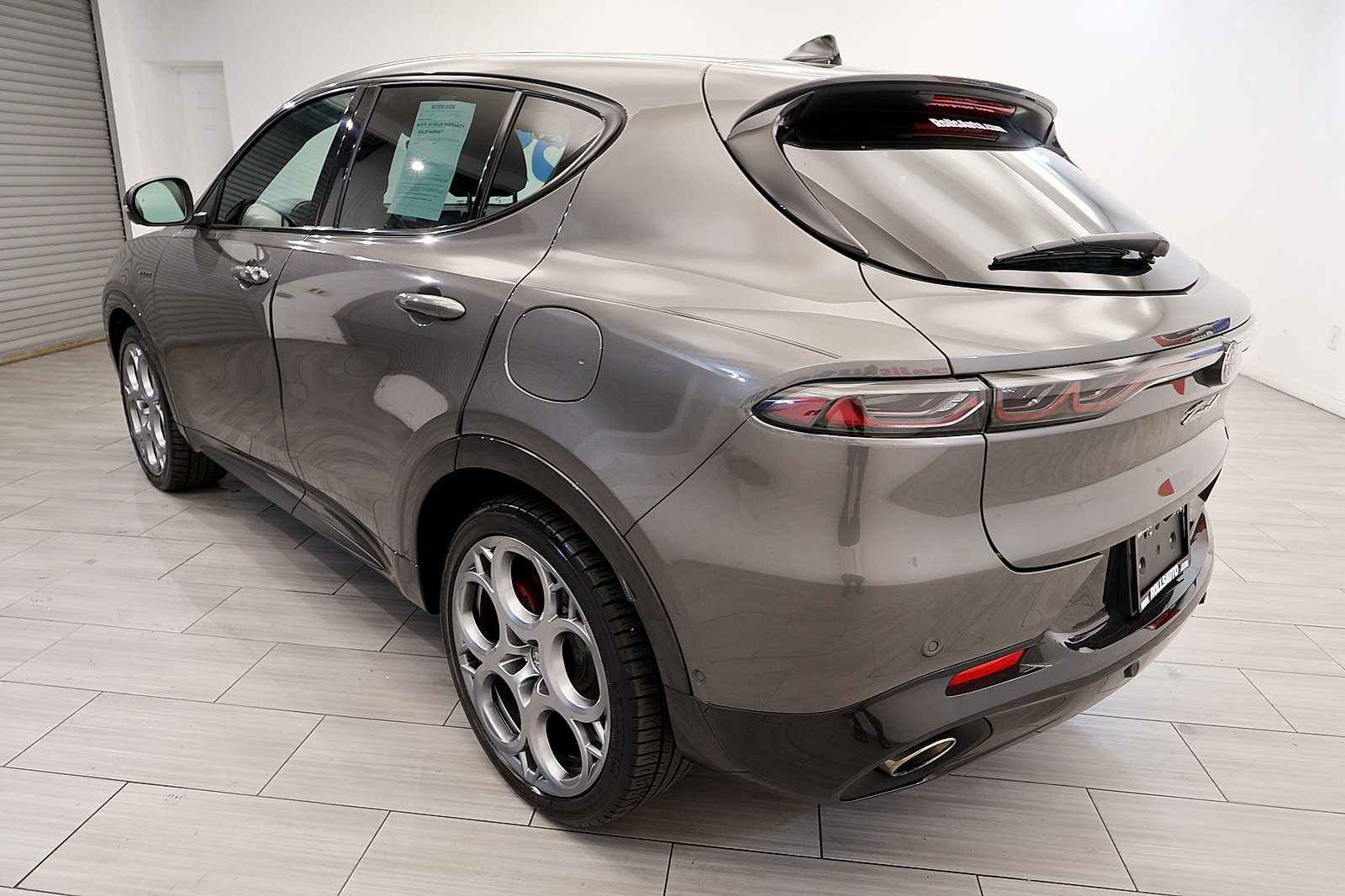 Used 2024 Alfa Romeo Tonale Veloce AWD/4WD image 3