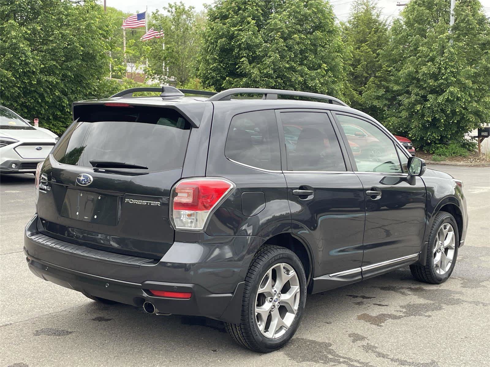 Used 2018 Subaru Forester 2.5i Touring AWD/4WD image 5
