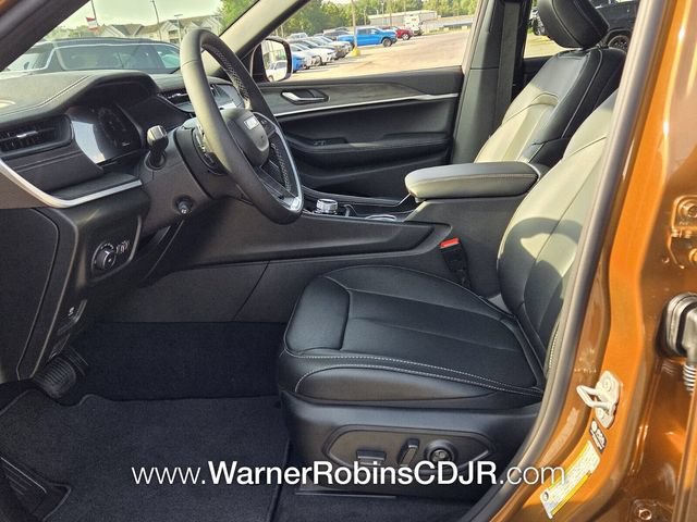 New 2026 Jeep Grand Cherokee L Limited RWD image 5