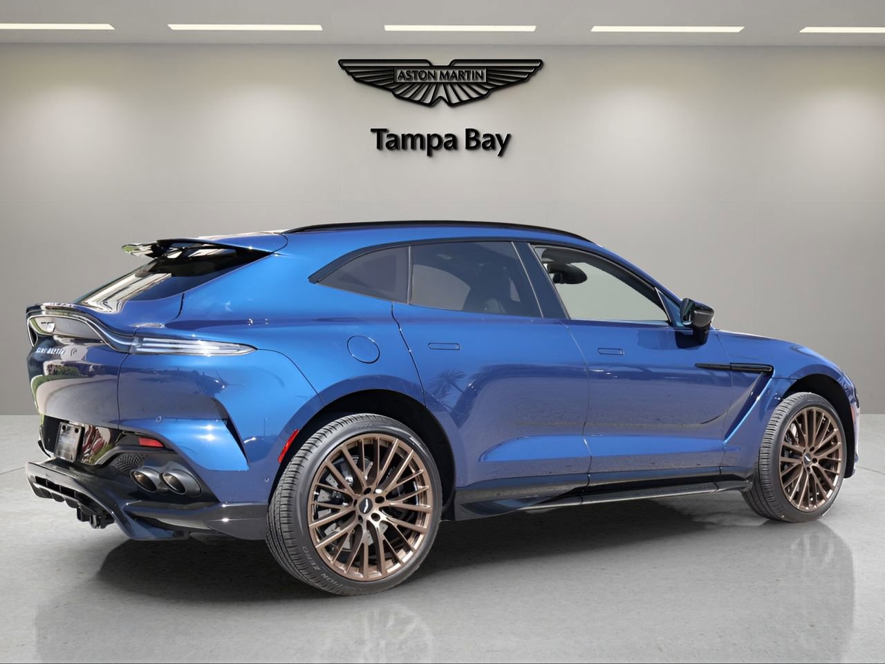 Used 2025 Aston Martin DBX 707 AWD/4WD image 5