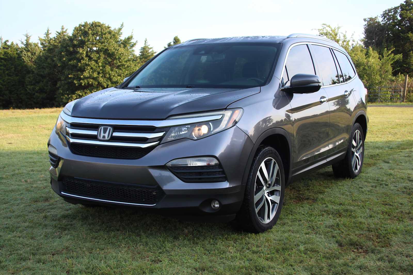 Used 2017 Honda Pilot Touring image 4