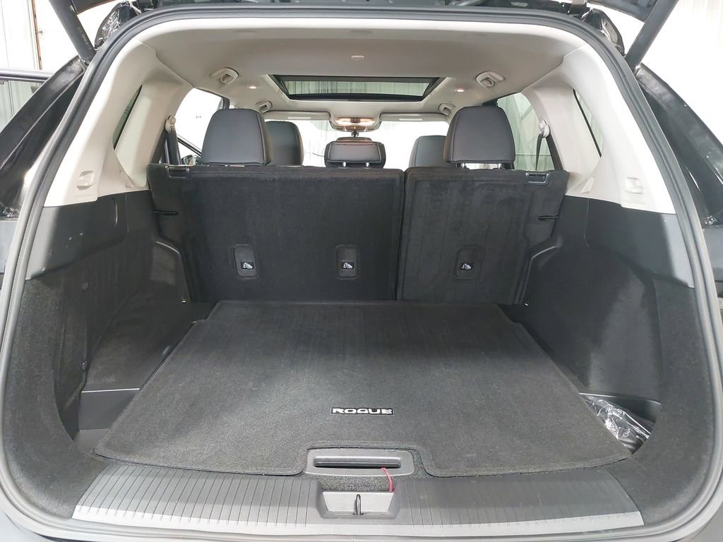 Used 2023 Nissan Rogue SV w/ SV Premium B Package AWD/4WD image 12