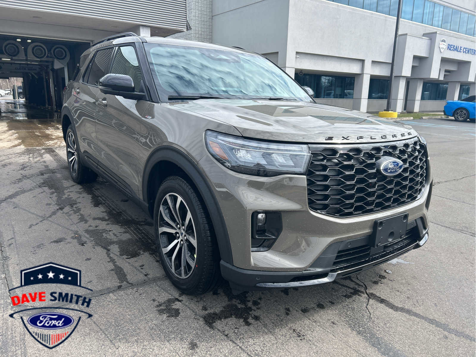 New 2026 Ford Explorer ST-Line image 1