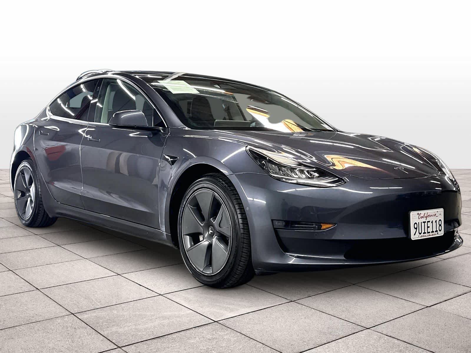 Used 2022 Tesla Model 3 Long Range AWD/4WD image 2