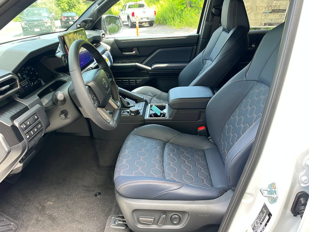 New 2026 Toyota 4Runner Platinum AWD/4WD image 9