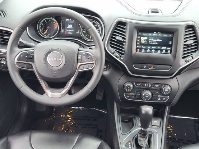 Used 2020 Jeep Cherokee Latitude Plus FWD image 27