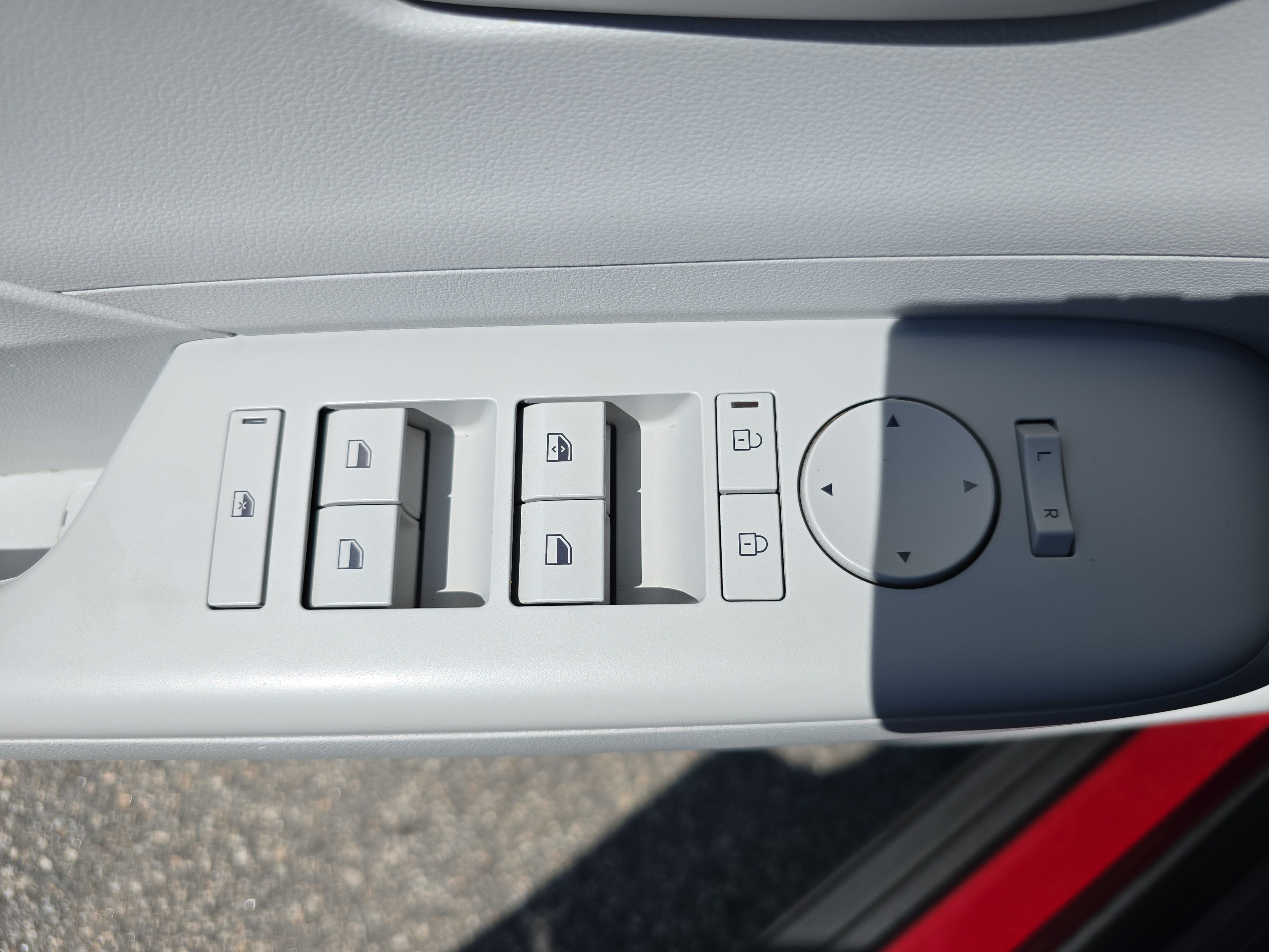 Used 2024 Hyundai Kona SEL AWD/4WD image 24