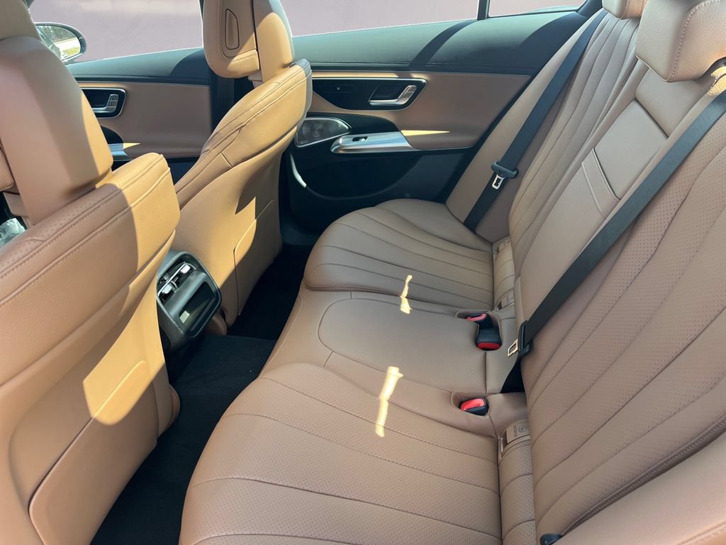 New 2026 Mercedes-Benz E 350 4MATIC Sedan image 8