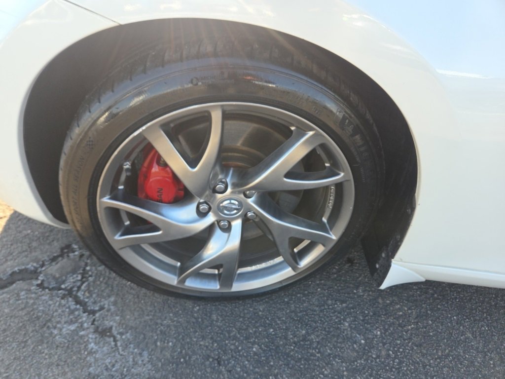 Used 2016 Nissan 370Z w/ Sport Package image 10
