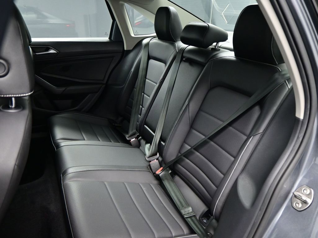 Used 2022 Volkswagen Jetta SE image 34