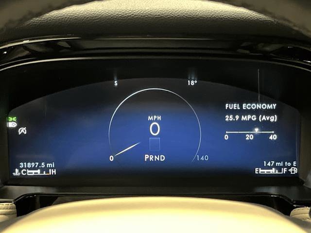 Used 2025 Lincoln Corsair Reserve w/ Towing Package image 17