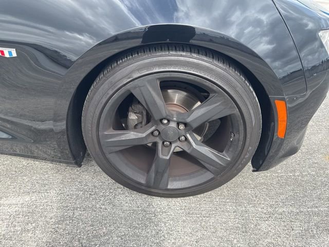 Used 2018 Chevrolet Camaro LT image 17